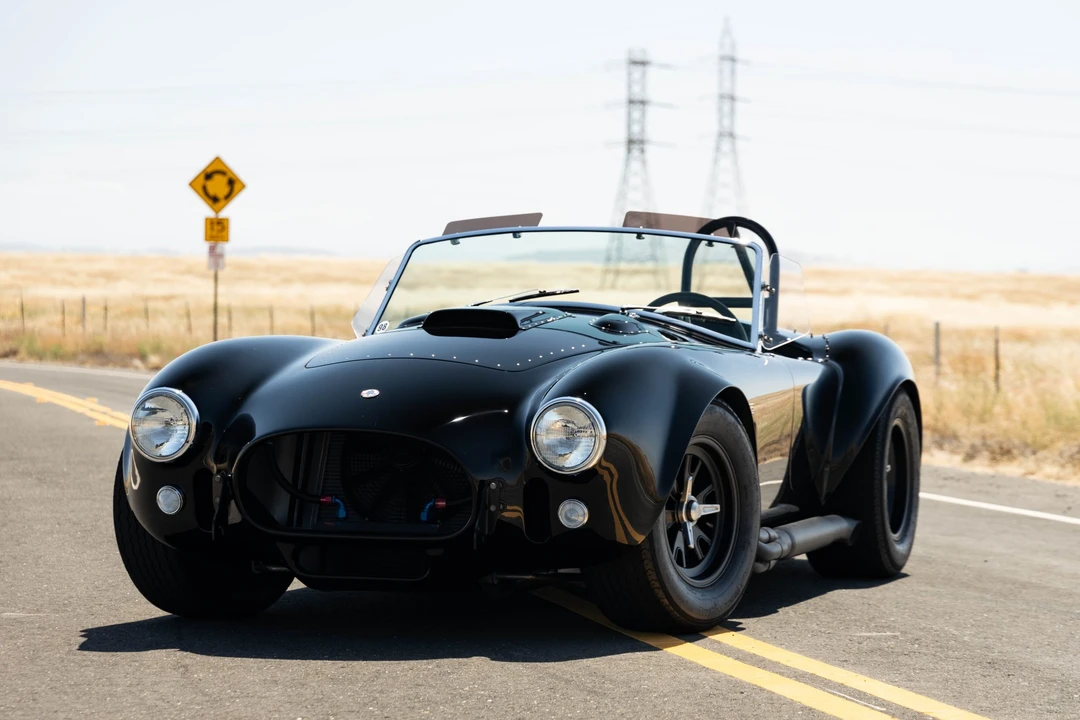 Shelby Cobra Replica - Image 12 of 31