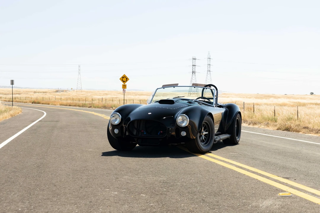 Shelby Cobra Replica - Image 13 of 31
