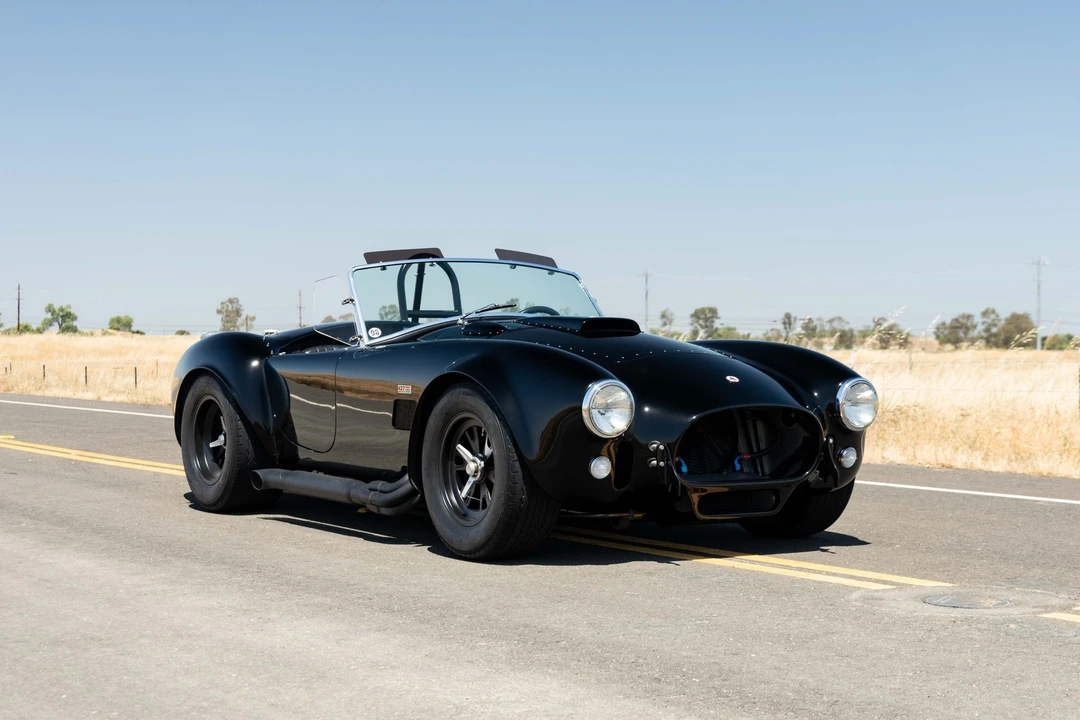 Shelby Cobra Replica - Image 4 of 31