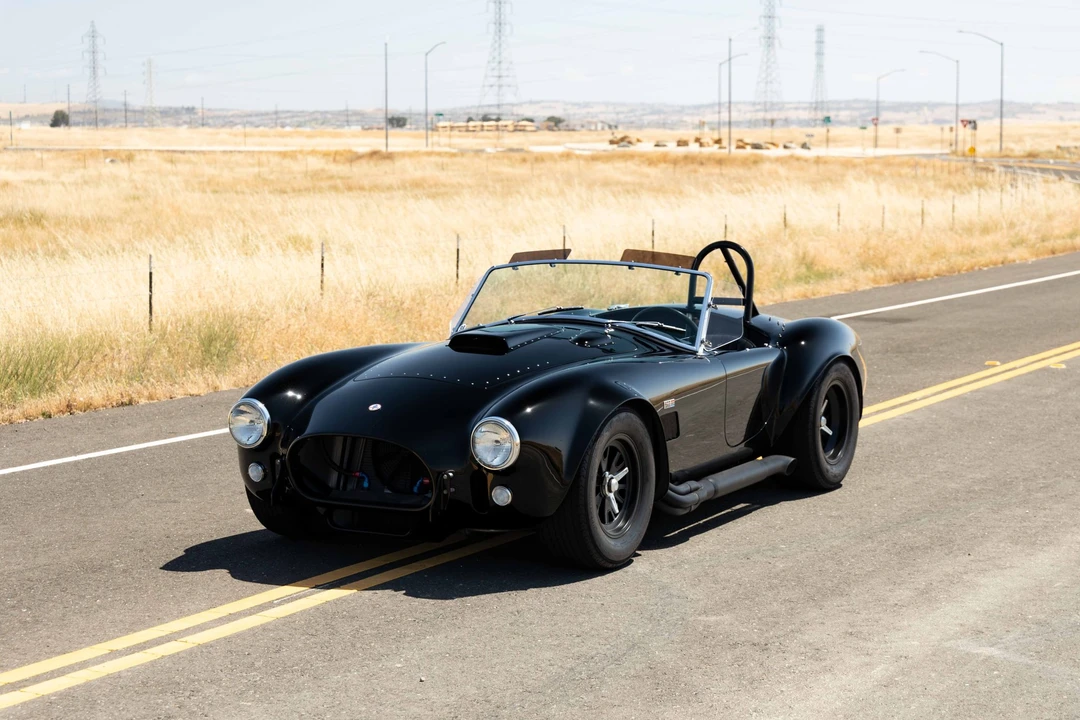 Shelby Cobra Replica - Image 17 of 31