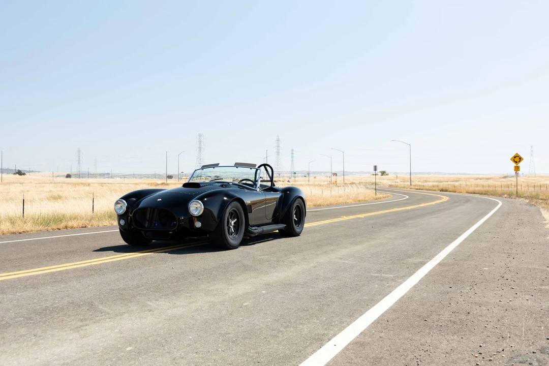 Shelby Cobra Replica - Image 18 of 31