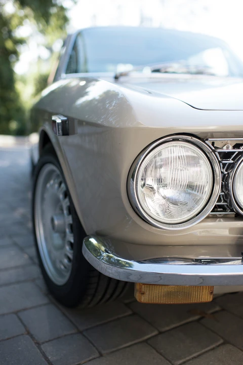 1974 Alfa Romeo 2000 GT Veloce - Image 14 of 31