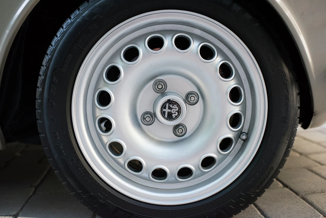 1974 Alfa Romeo 2000 GT Veloce - Image 31 of 31