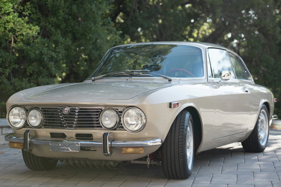 1974 Alfa Romeo 2000 GT Veloce - Image 4 of 31