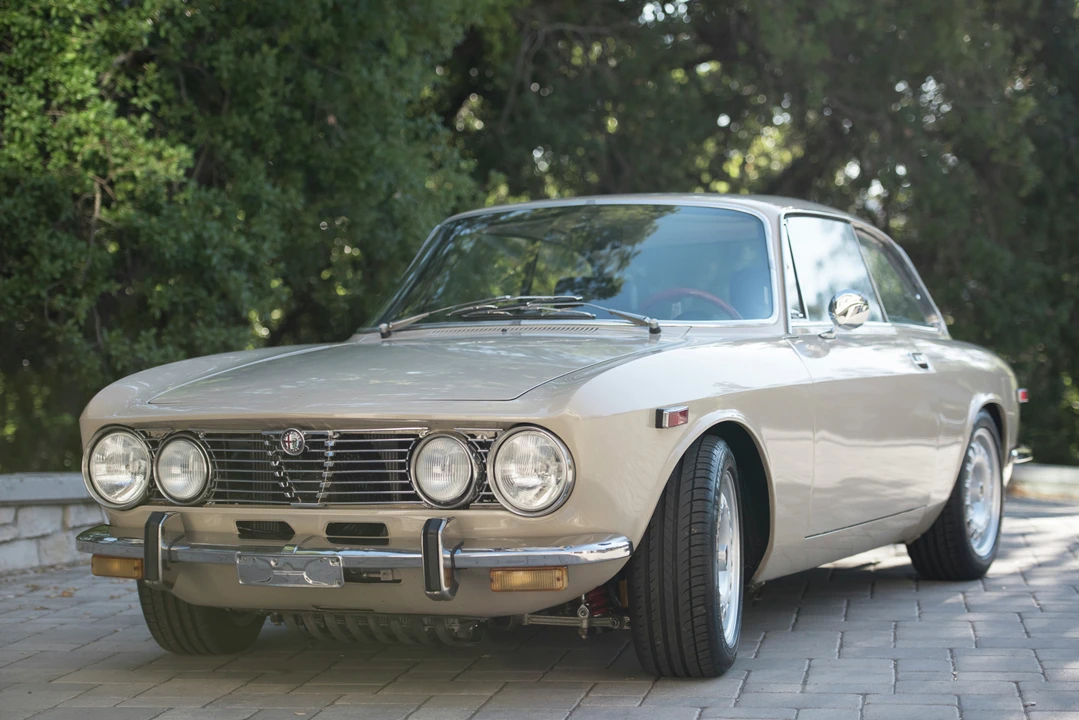 1974 Alfa Romeo 2000 GT Veloce - Image 5 of 31