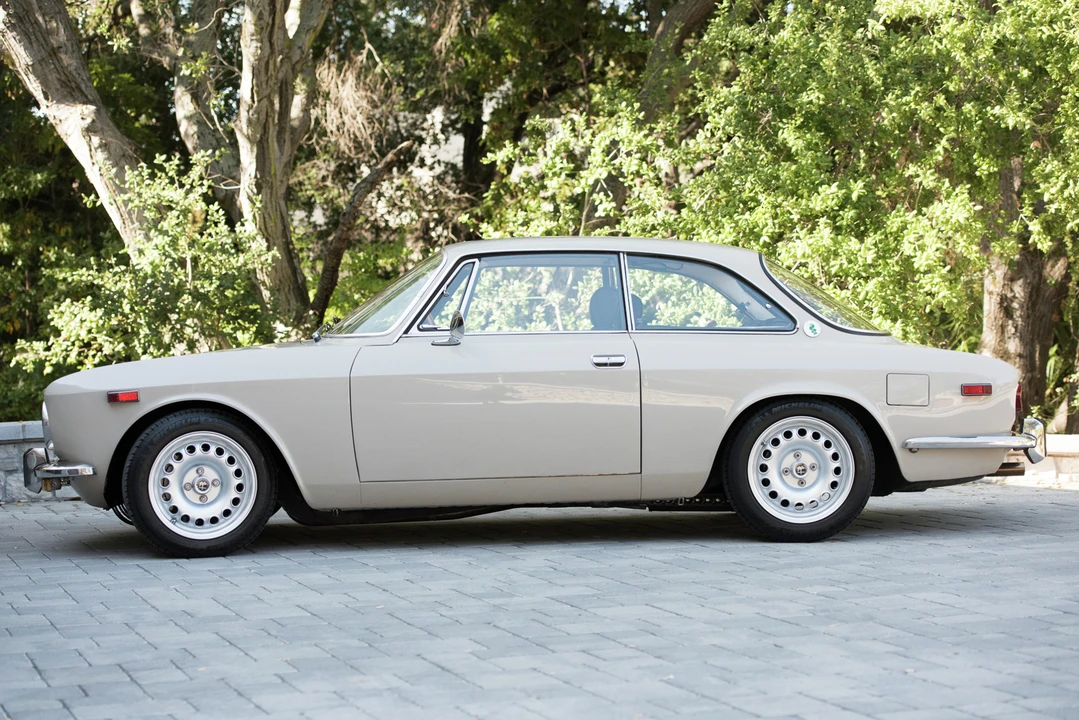 1974 Alfa Romeo 2000 GT Veloce - Image 3 of 31