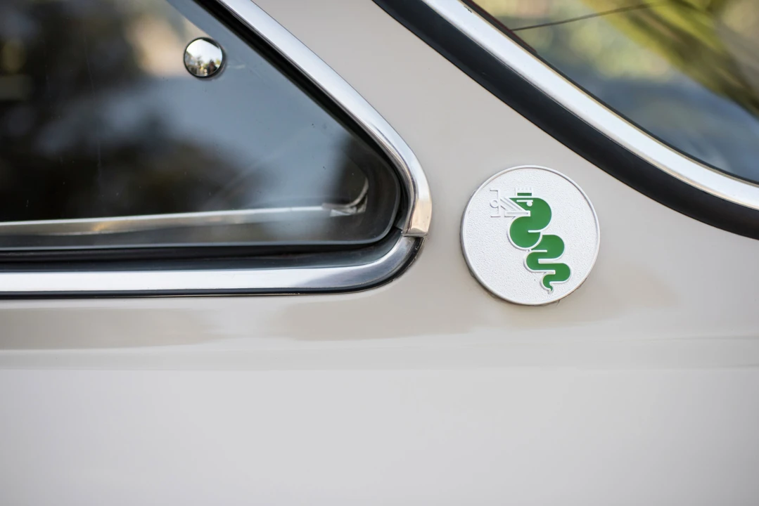 1974 Alfa Romeo 2000 GT Veloce - Image 23 of 31