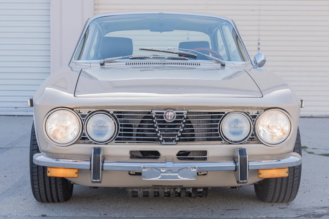 1974 Alfa Romeo 2000 GT Veloce - Image 11 of 31