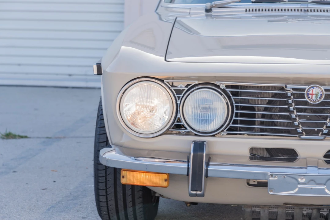 1974 Alfa Romeo 2000 GT Veloce - Image 15 of 31