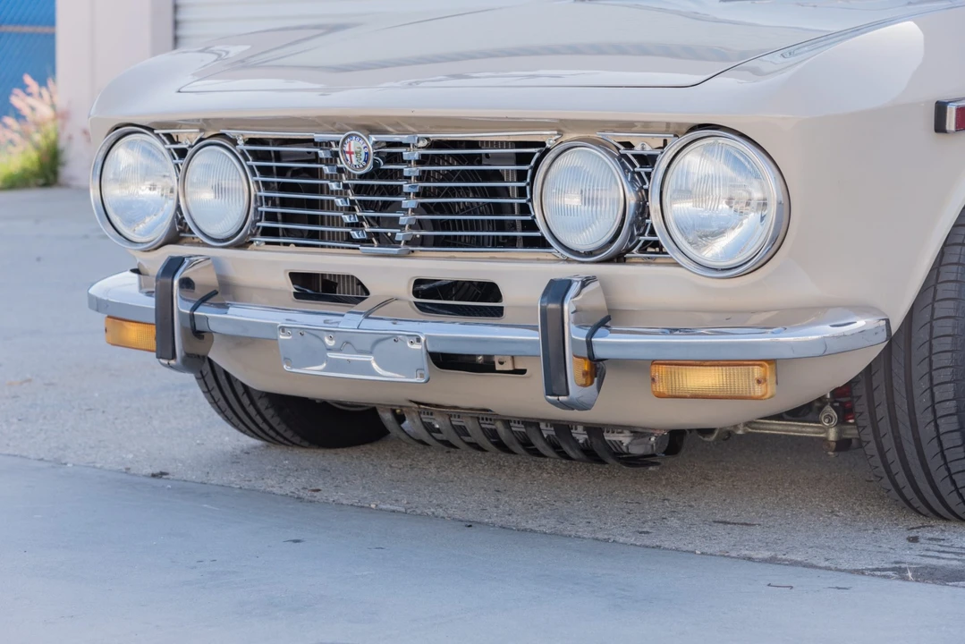 1974 Alfa Romeo 2000 GT Veloce - Image 17 of 31