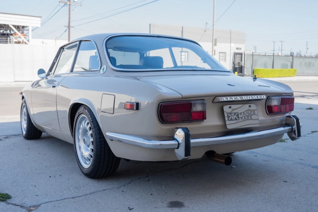 1974 Alfa Romeo 2000 GT Veloce - Image 3 of 31