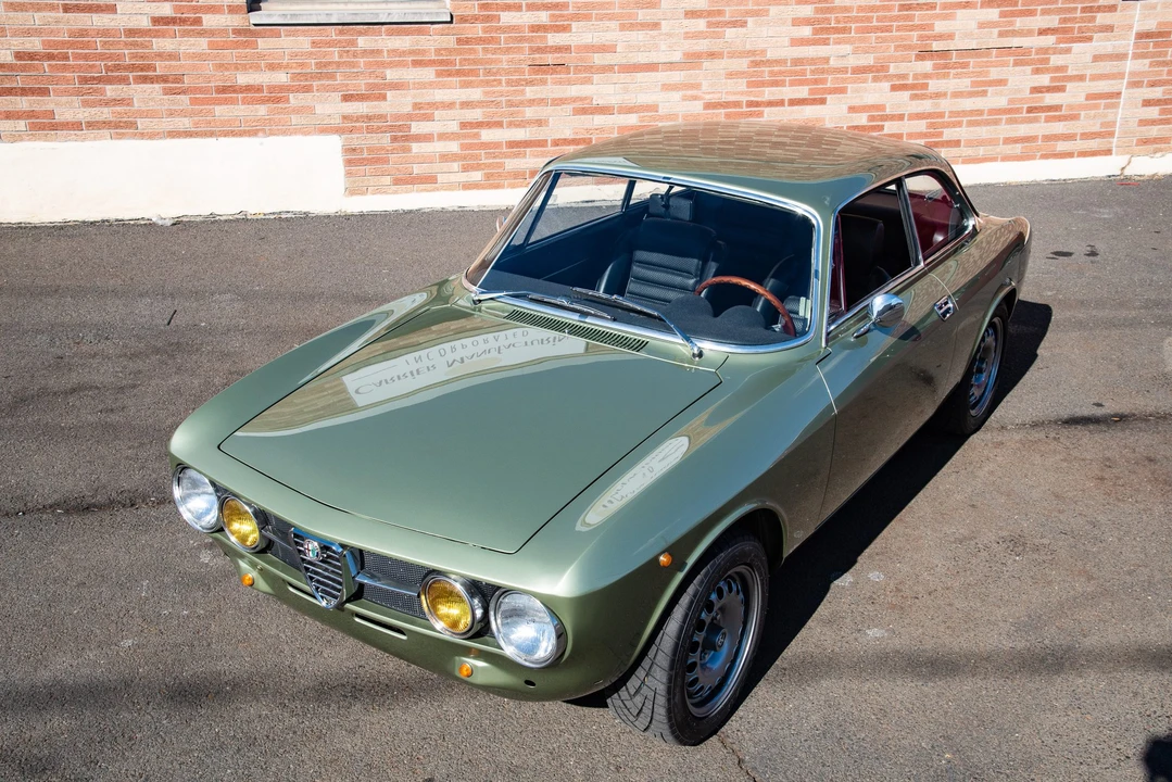 1971 Alfa Romeo 1750 GT Veloce - Image 19 of 31