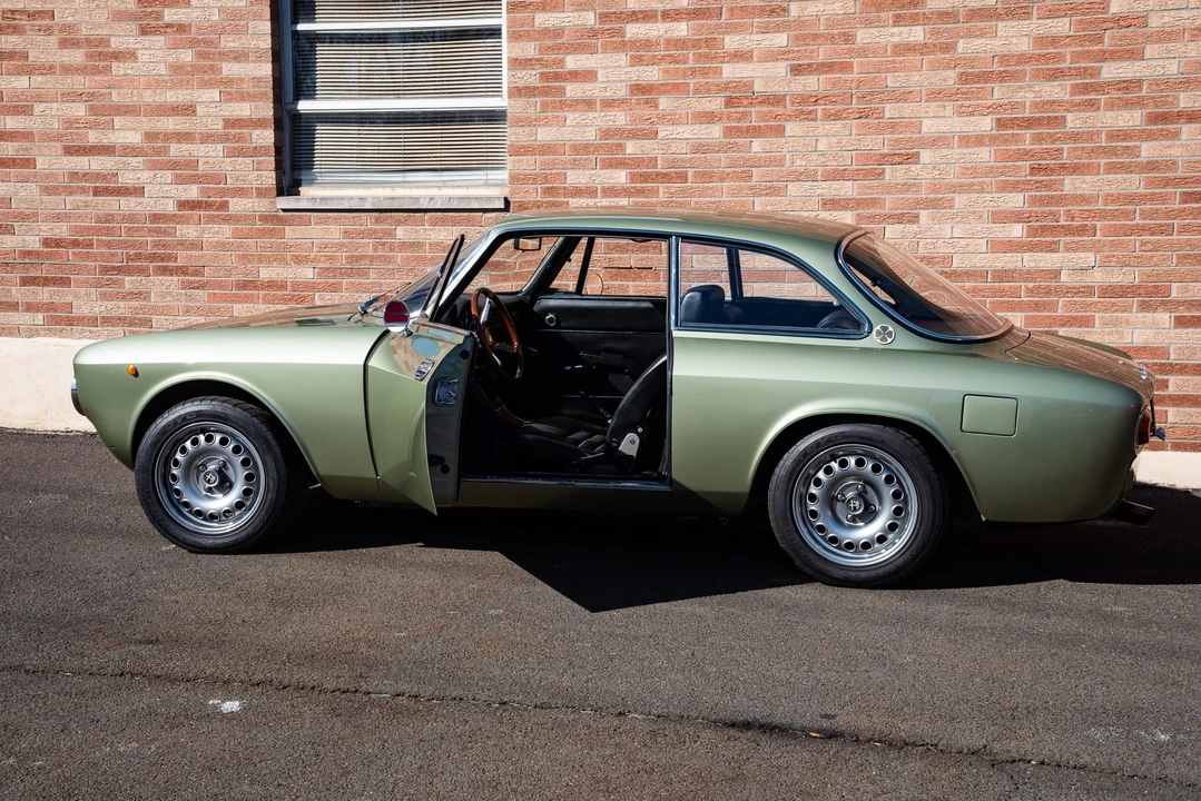 1971 Alfa Romeo 1750 GT Veloce - Image 25 of 31