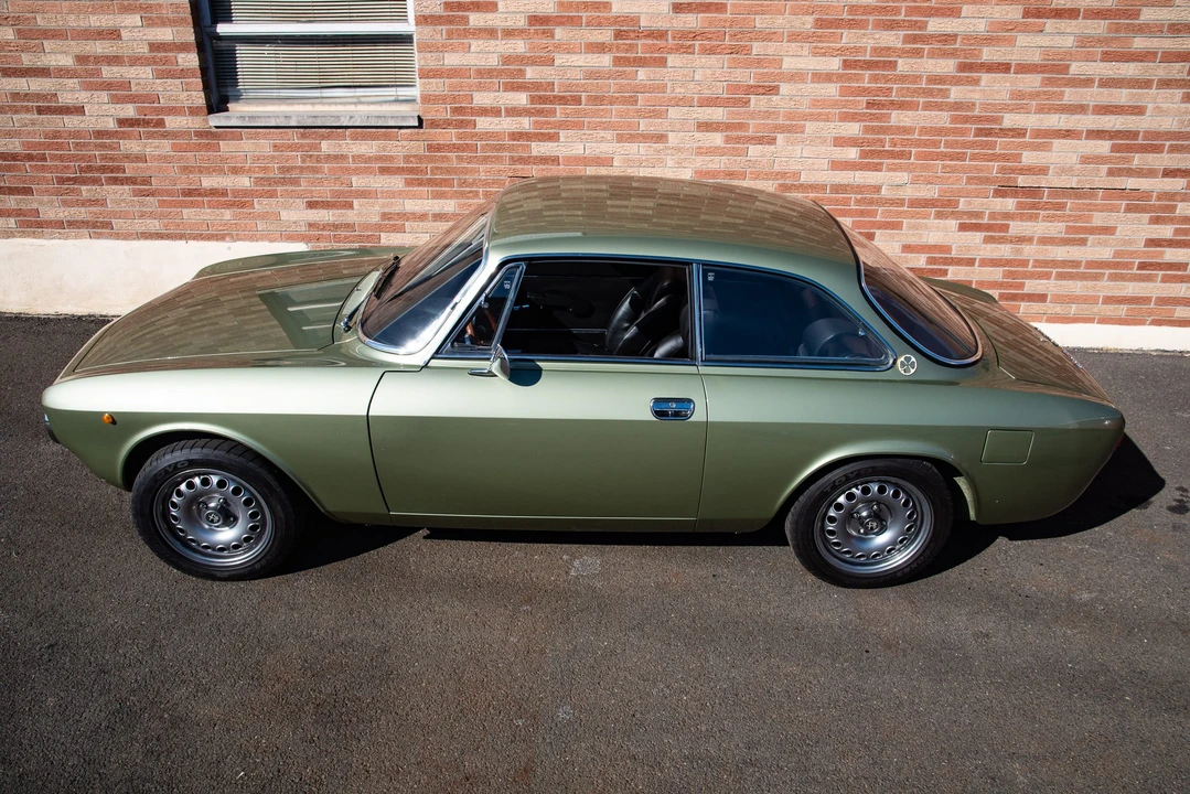 1971 Alfa Romeo 1750 GT Veloce - Image 24 of 31