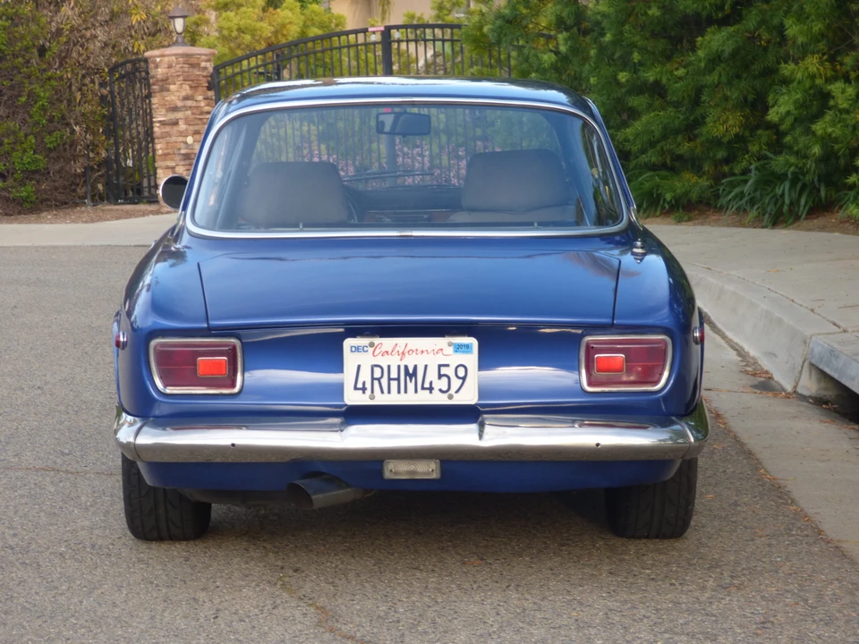 1969 Alfa Romeo Giulia Sprint GT Veloce - Image 12 of 31