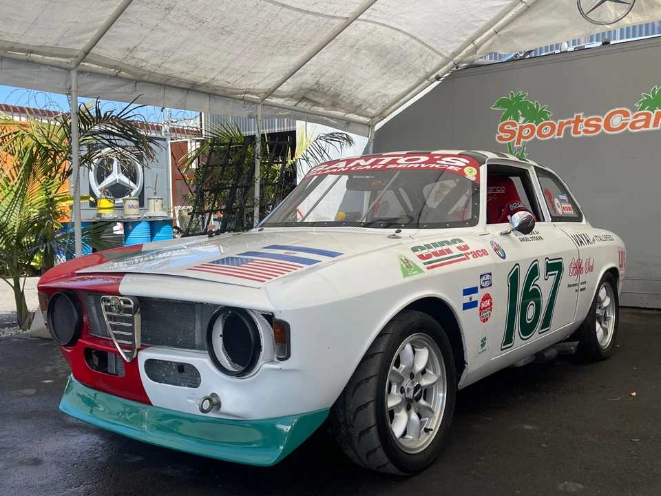 1967 Alfa Romeo Giulia Sprint GT Veloce - Image 4 of 31