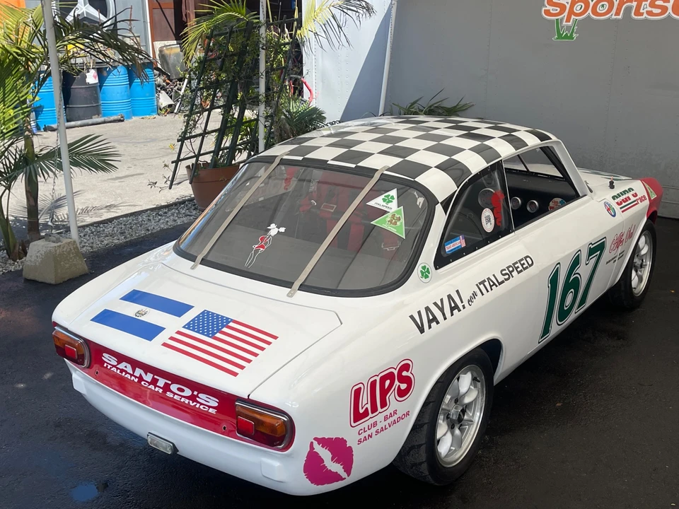 1967 Alfa Romeo Giulia Sprint GT Veloce - Image 7 of 31