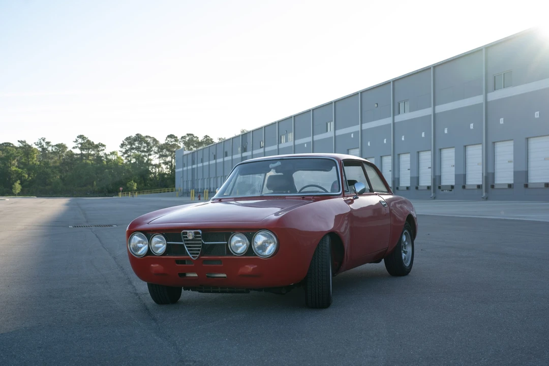 1973 Alfa Romeo 2000 GT Veloce - Image 2 of 31