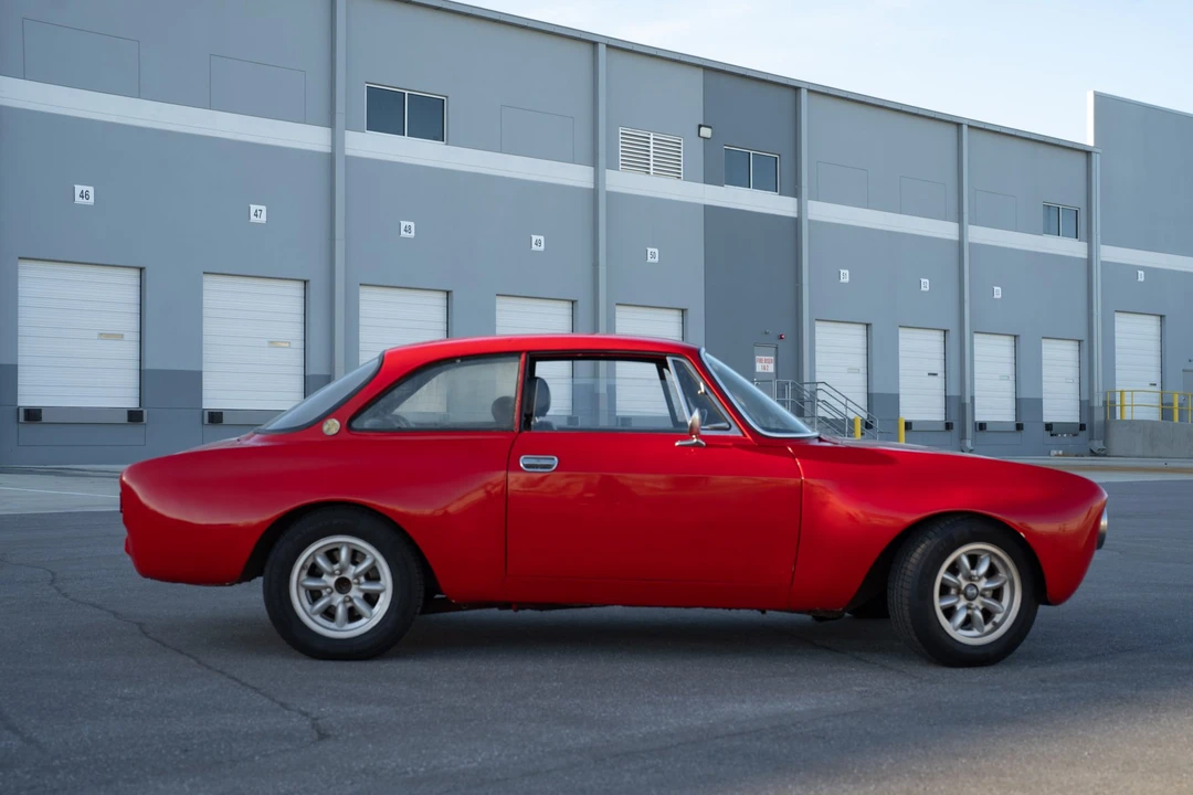 1973 Alfa Romeo 2000 GT Veloce - Image 17 of 31