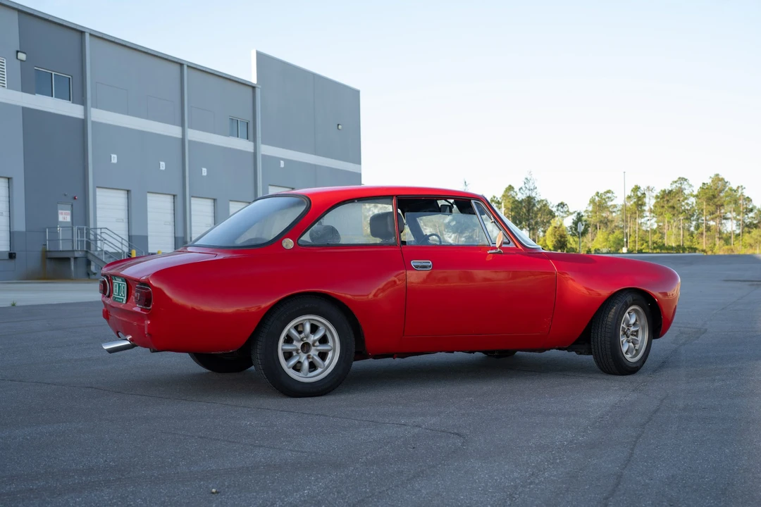 1973 Alfa Romeo 2000 GT Veloce - Image 16 of 31