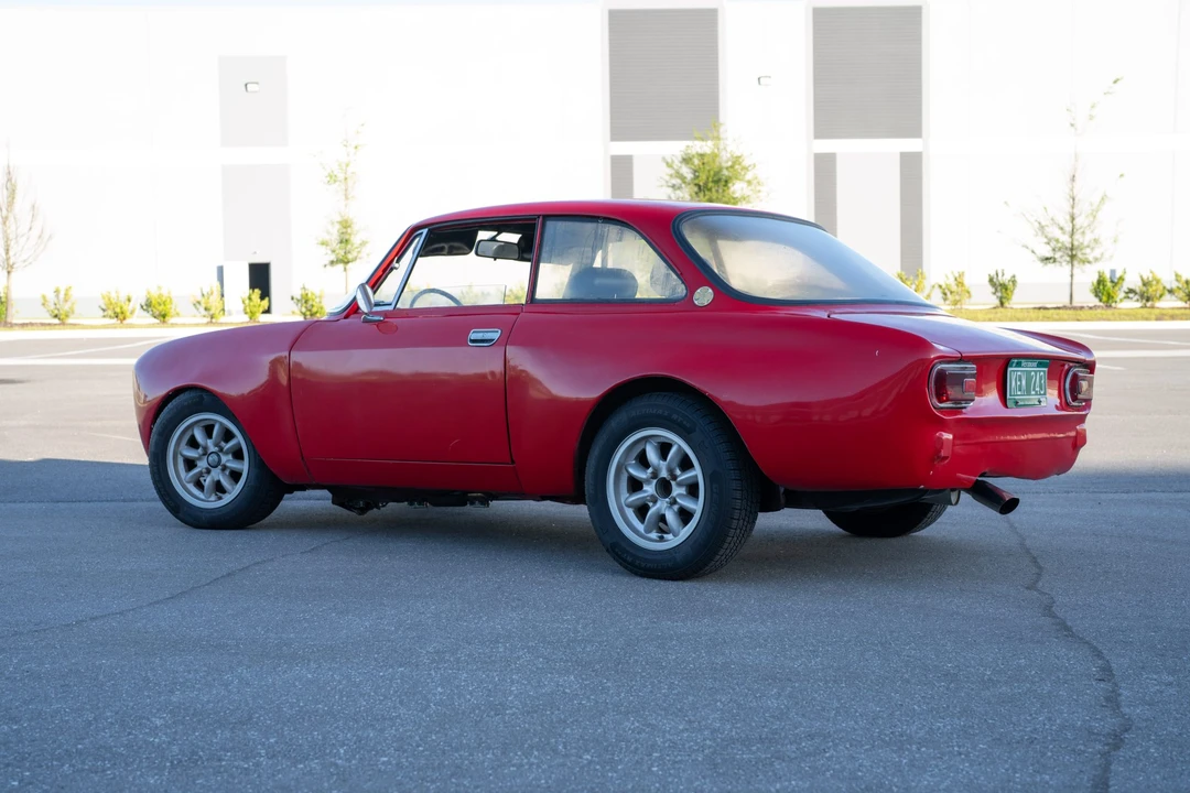 1973 Alfa Romeo 2000 GT Veloce - Image 10 of 31