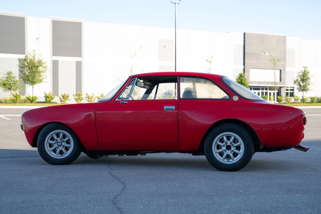 1973 Alfa Romeo 2000 GT Veloce - Image 9 of 31