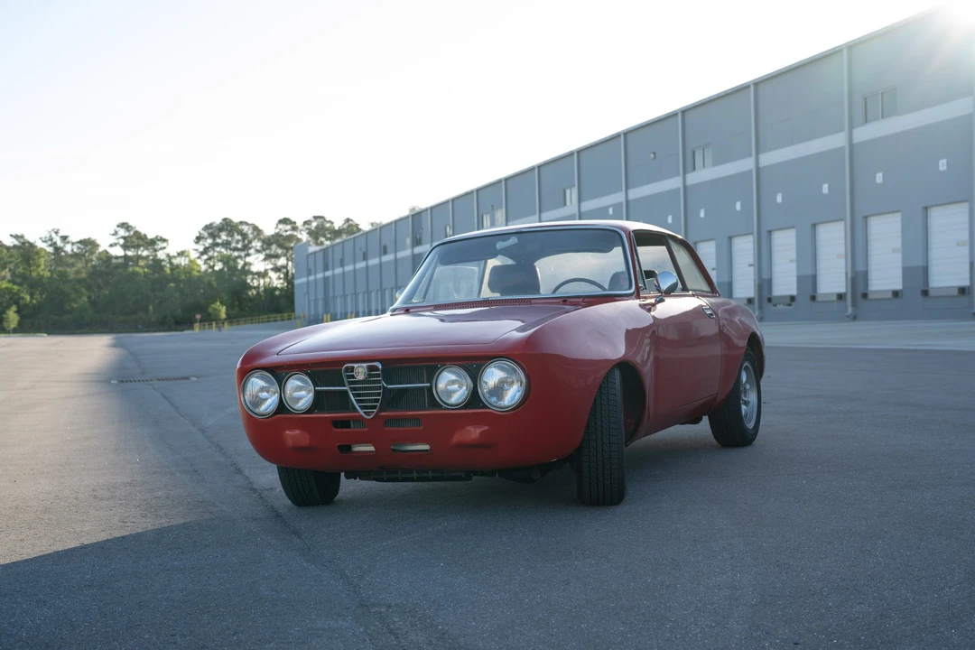 1973 Alfa Romeo 2000 GT Veloce - Image 4 of 31