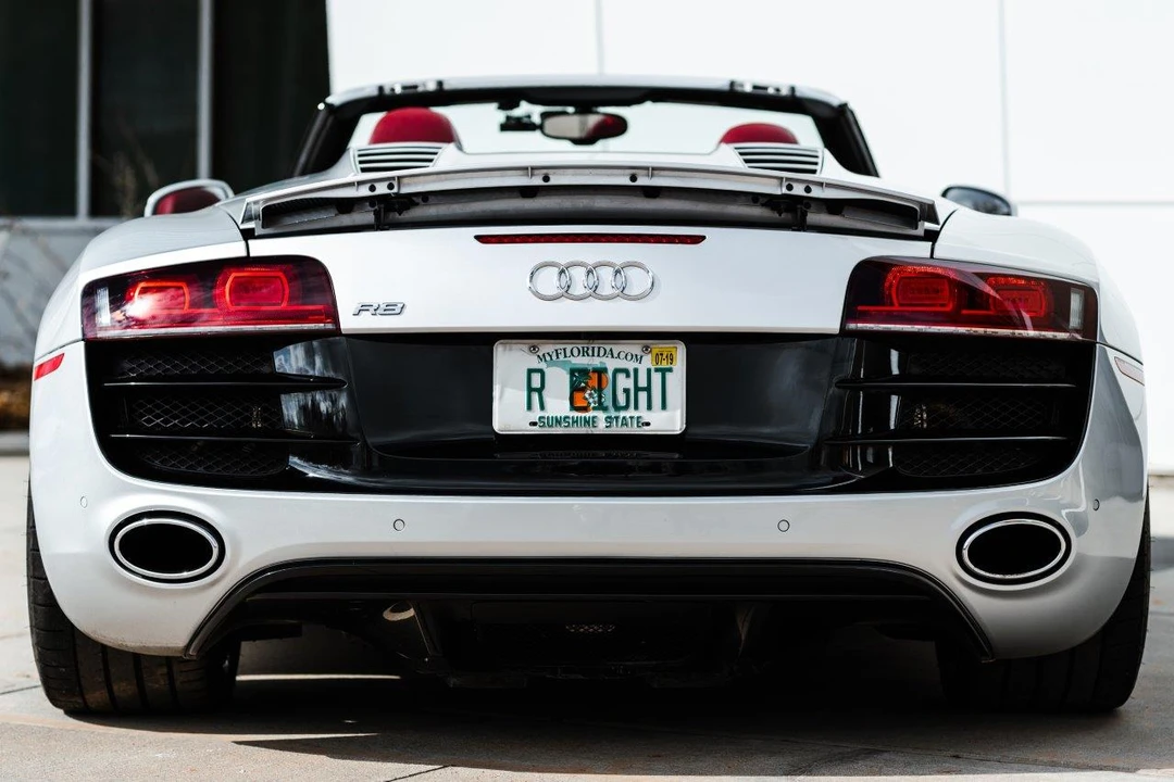 2011 Audi 42 R8 - Image 5 of 31