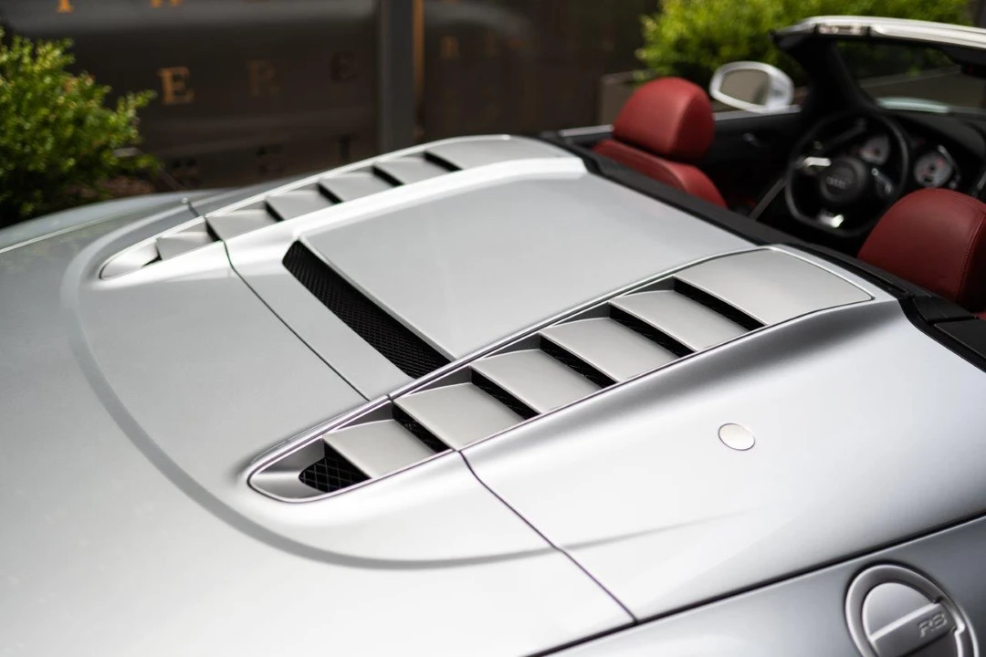 2011 Audi 42 R8 - Image 28 of 31