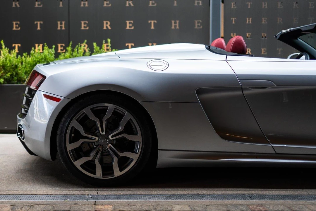 2011 Audi 42 R8 - Image 29 of 31