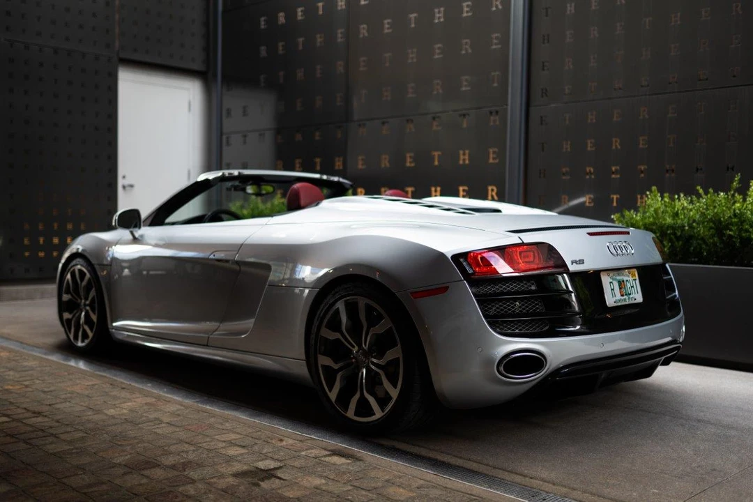 2011 Audi 42 R8 - Image 23 of 31