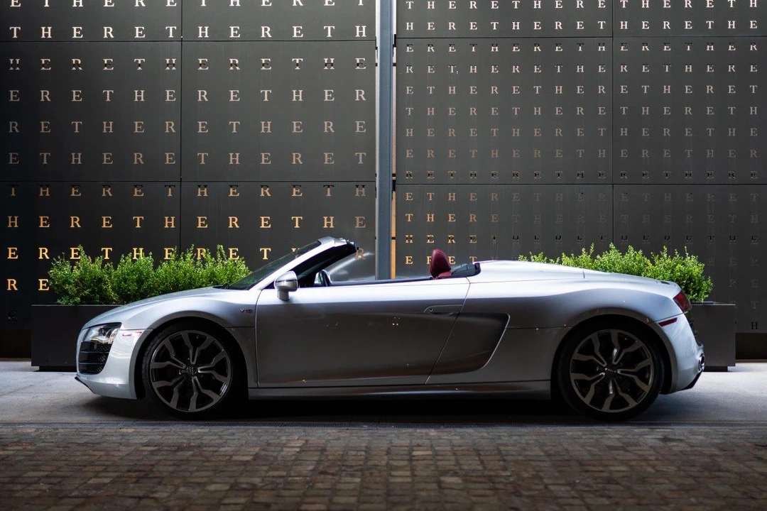 2011 Audi 42 R8 - Image 25 of 31