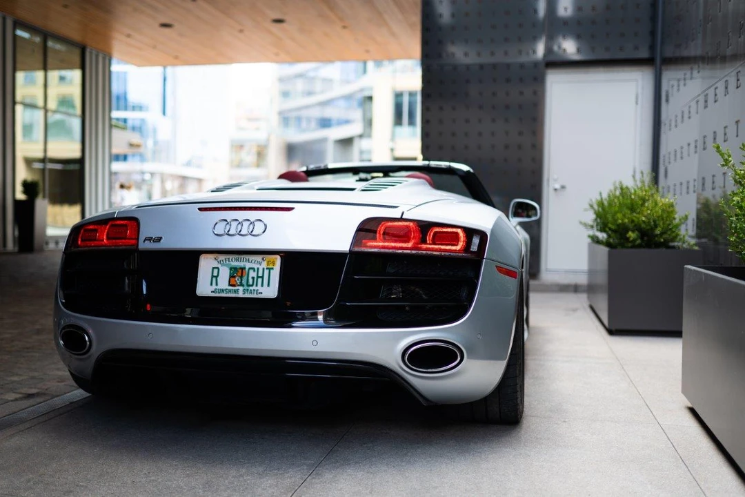 2011 Audi 42 R8 - Image 26 of 31