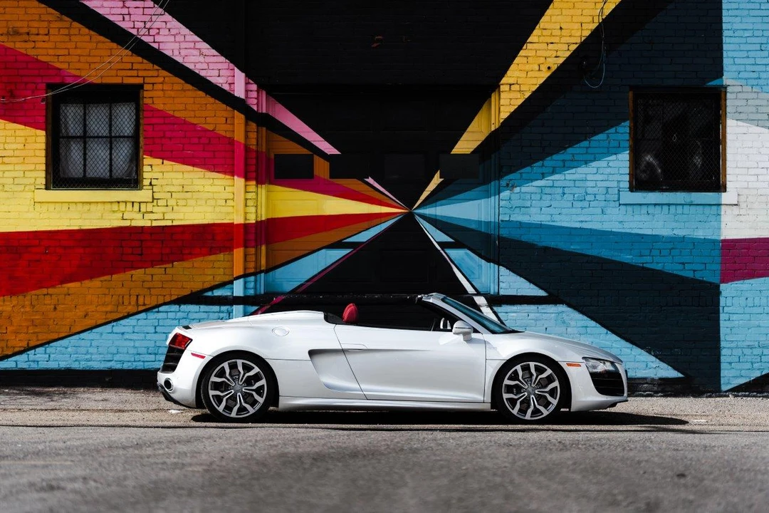 2011 Audi 42 R8 - Image 2 of 31