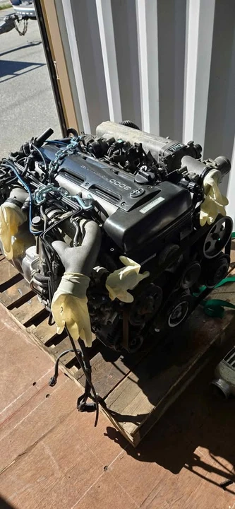 Parts & Memorabilia Engines - Image 4 of 7