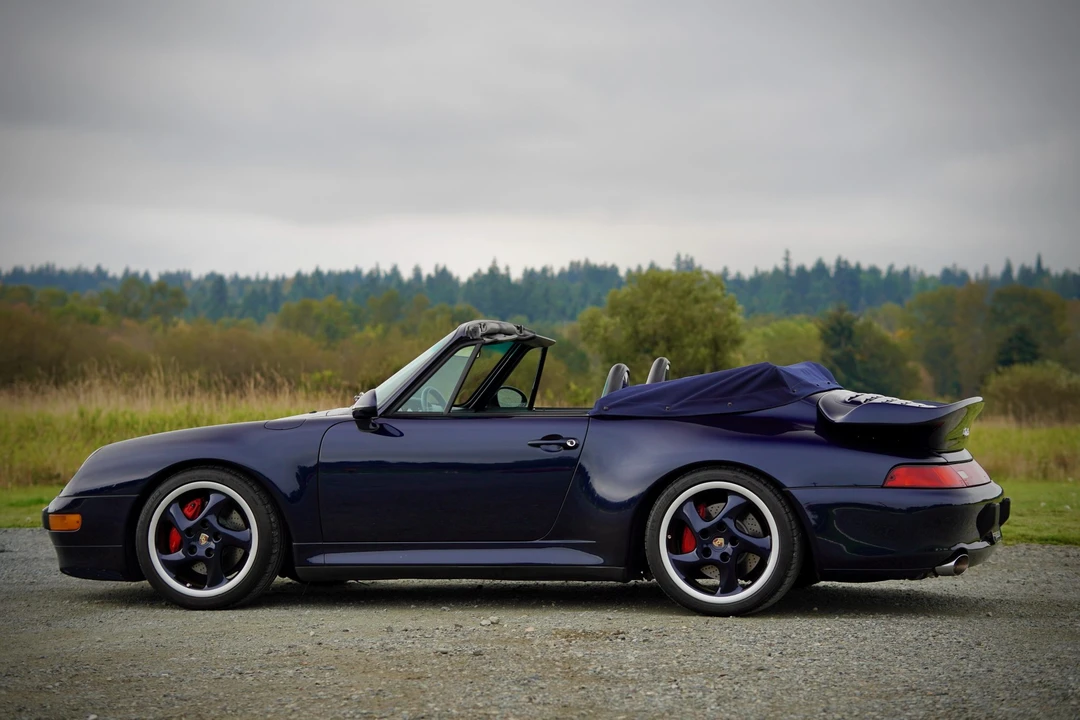 1995 Porsche 993 Carrera 4 - Image 10 of 31