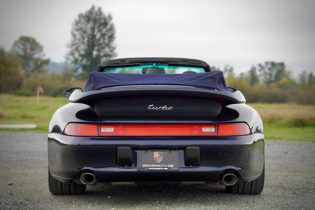 1995 Porsche 993 Carrera 4 - Image 14 of 31
