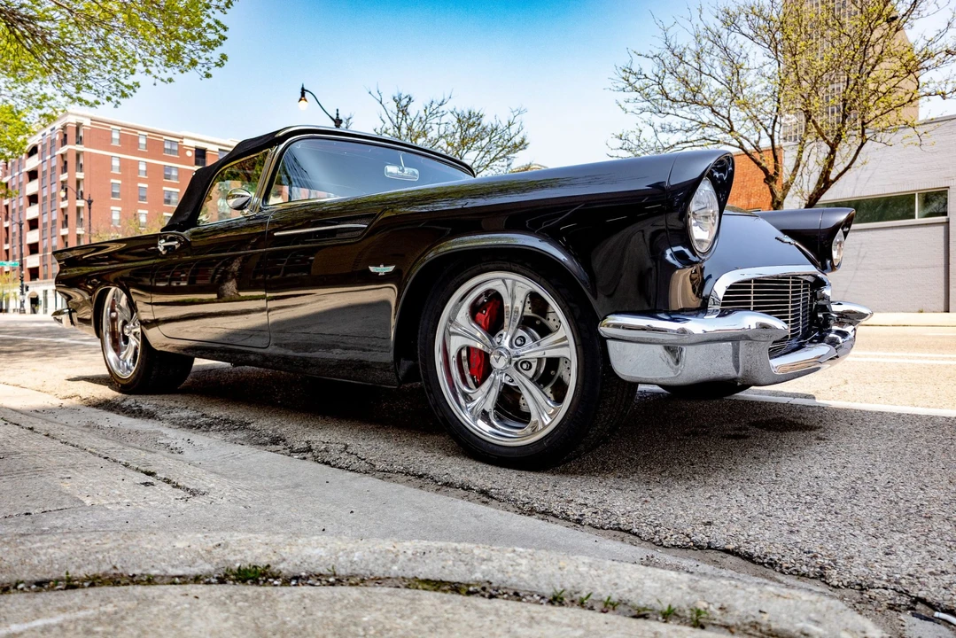 1957 Ford Thunderbird 1st Gen - Image 9 of 31