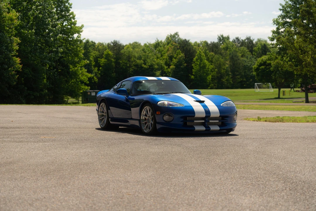 1997 Dodge Viper GTS 2nd Gen - Image 12 of 31