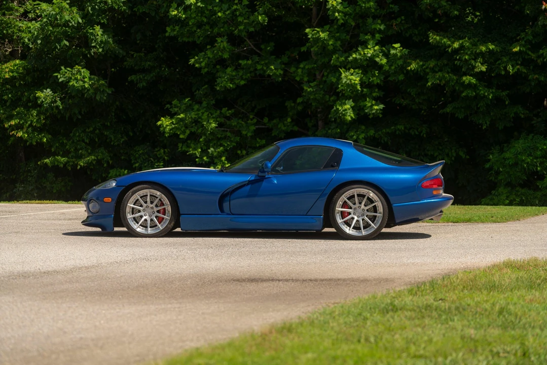 1997 Dodge Viper GTS 2nd Gen - Image 4 of 31