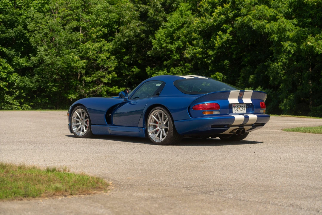 1997 Dodge Viper GTS 2nd Gen - Image 5 of 31