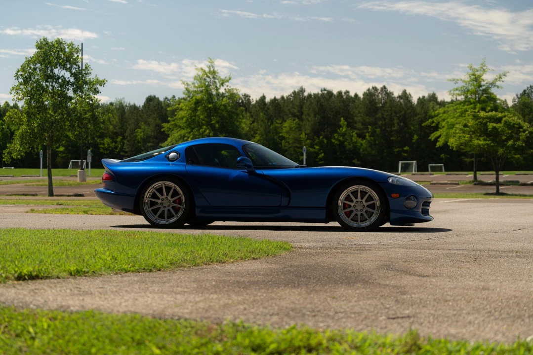 1997 Dodge Viper GTS 2nd Gen - Image 8 of 31