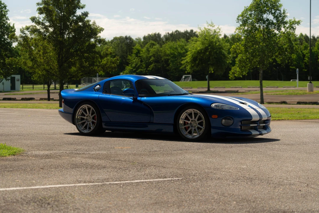 1997 Dodge Viper GTS 2nd Gen - Image 9 of 31