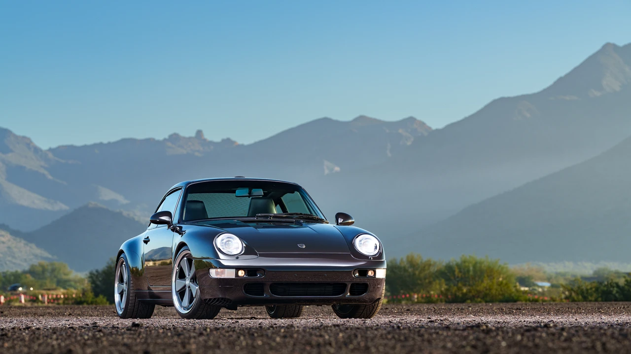 1997 Porsche 993 Carrera 4 - Image 11 of 31