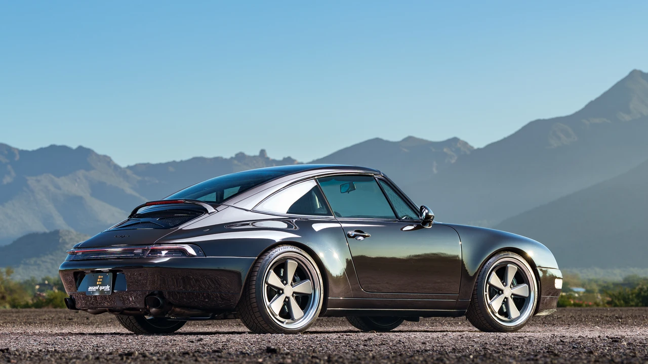 1997 Porsche 993 Carrera 4 - Image 21 of 31