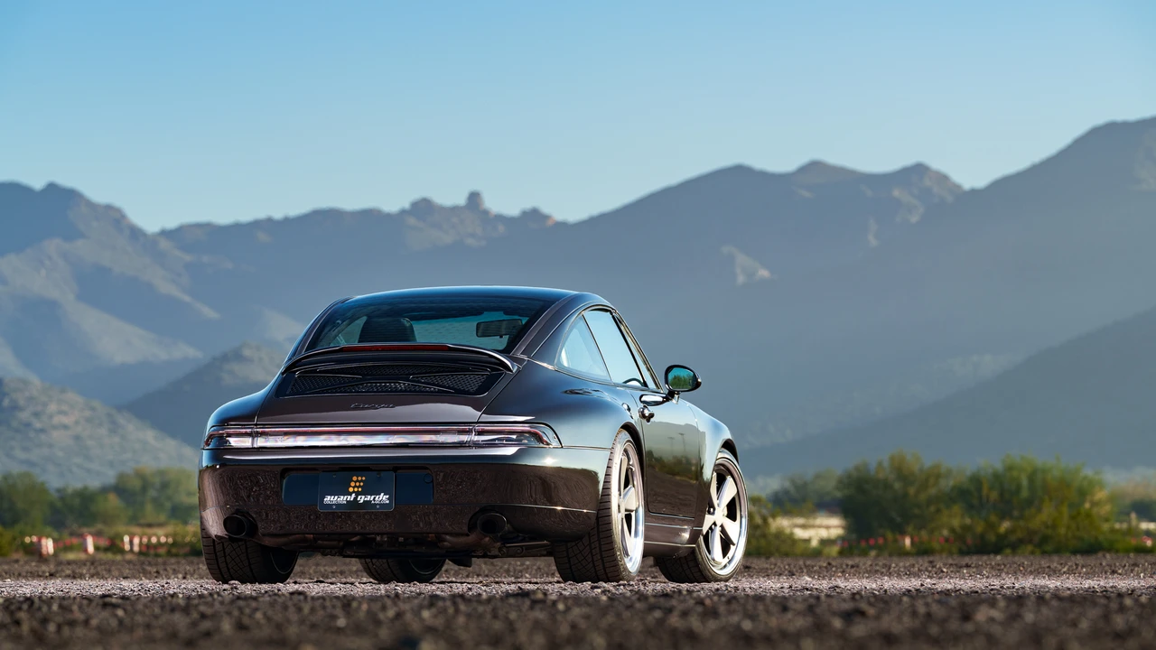1997 Porsche 993 Carrera 4 - Image 23 of 31