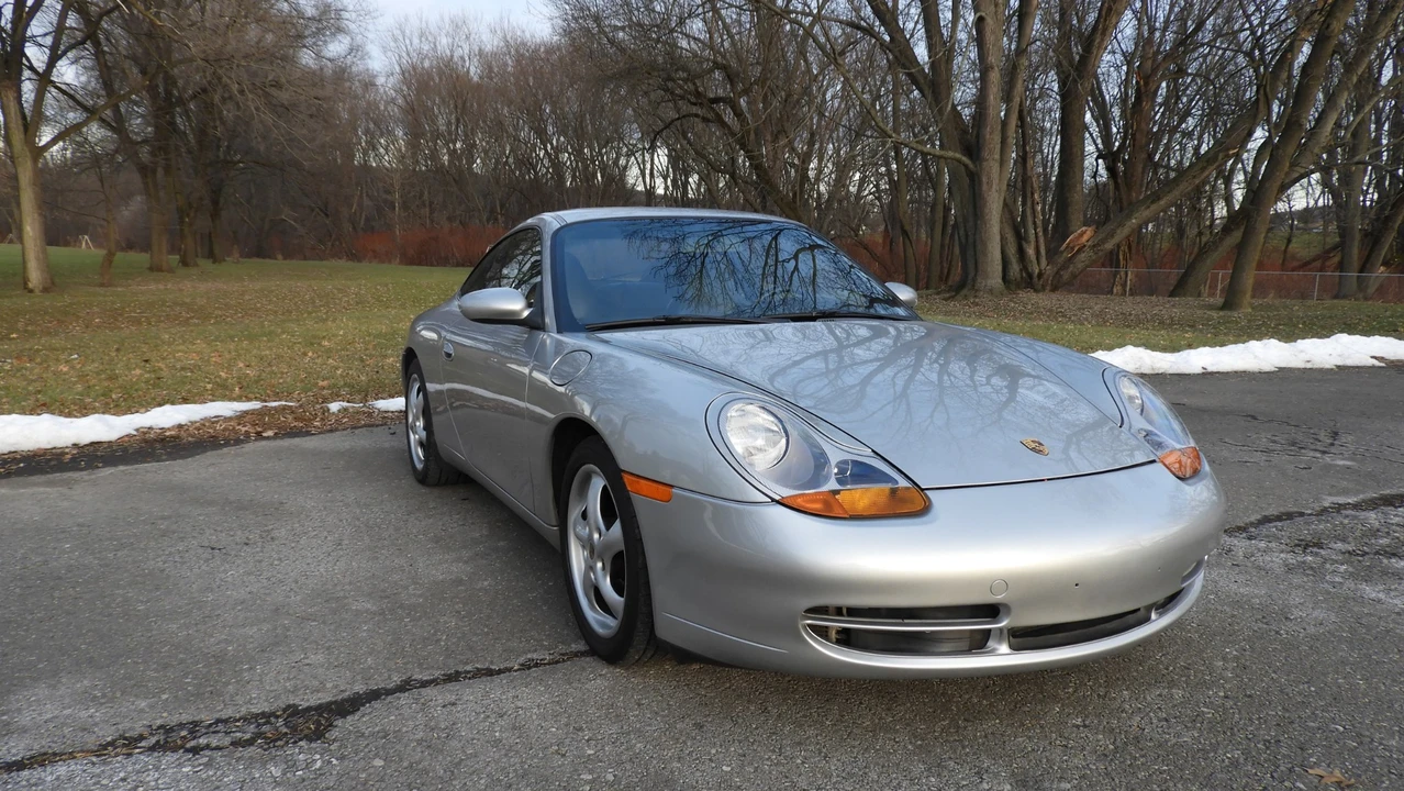 1999 Porsche 996 Carrera - Image 16 of 31