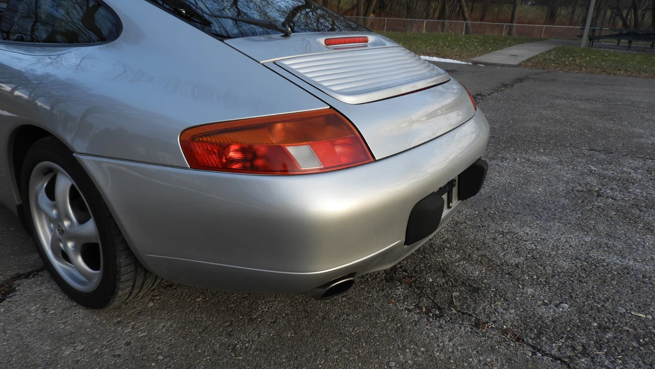 1999 Porsche 996 Carrera - Image 23 of 31