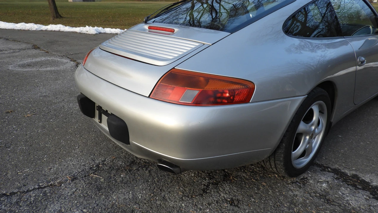 1999 Porsche 996 Carrera - Image 27 of 31
