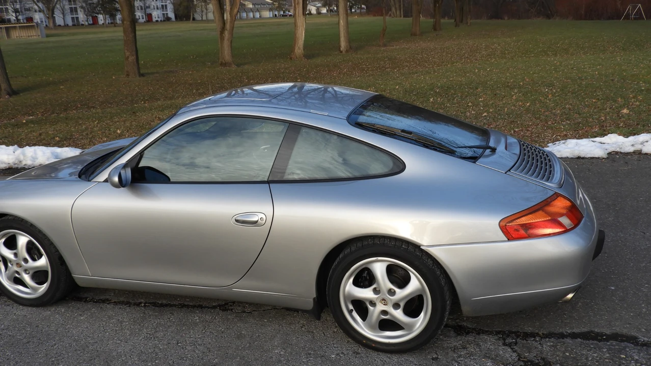 1999 Porsche 996 Carrera - Image 6 of 31